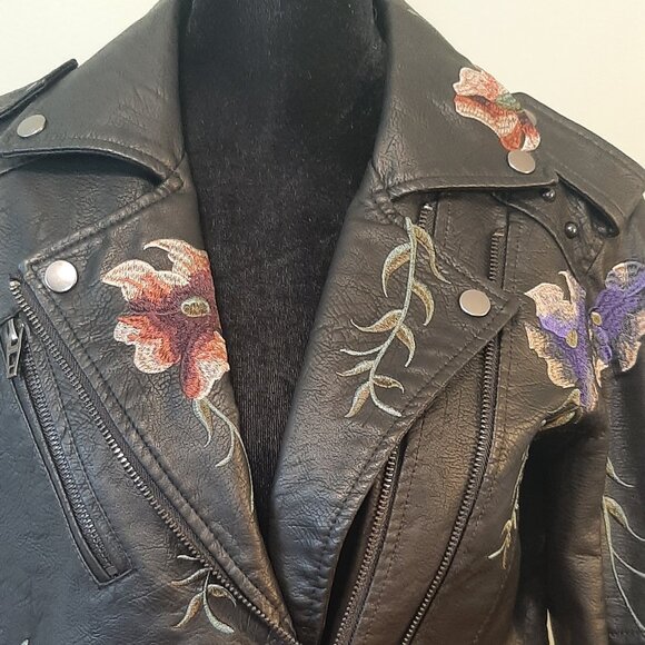 Colleen Lopez Whimsigoth Jacket With Beautiful Embroidery Design - Picture 3 of 9